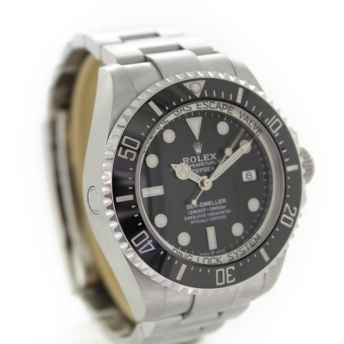 Rolex_Oyster_Perpetual_Date_Deepsea_Sea_Dweller_136660_Tweedehands_92282-1013_Juwelier_Clem_Vercammen-5.jpg