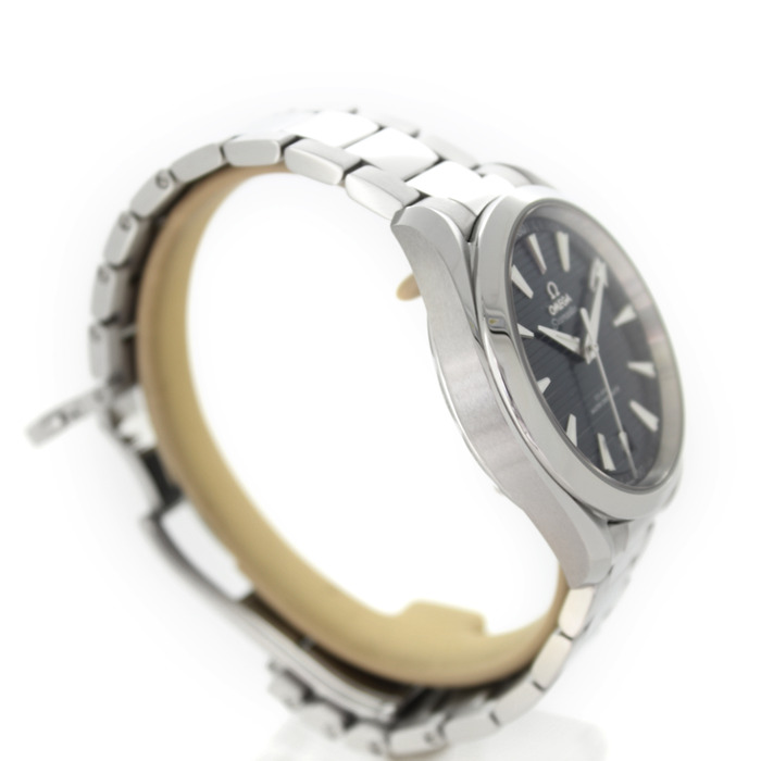 Omega_Seamaster_Aqua_Terra_22010412103004_Tweedehands_93369-1032_Juwelier_Clem_Vercammen-9.jpg