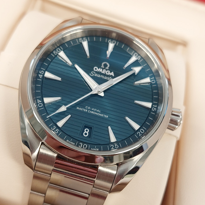 Omega_Seamaster_Aqua_Terra_22010412103004_Tweedehands_93369-1032_Juwelier_Clem_Vercammen-18.jpg