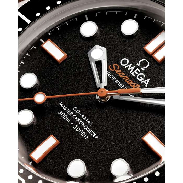 271646_01_Omega_Seamaster_Diver_300M_42mm_O21030422001018_Juwelier_Clem_Vercammen_3.jpg