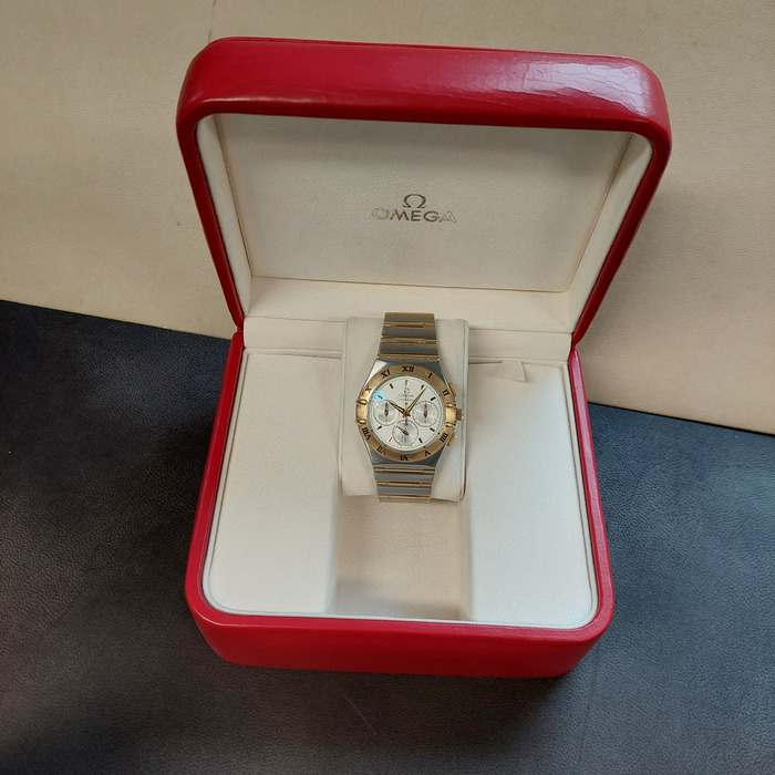 Omega_Constellation_Full_Bar_Vintage_Tweedehands_94054-1049_Juwelier_Clem_vercammen-11.jpg