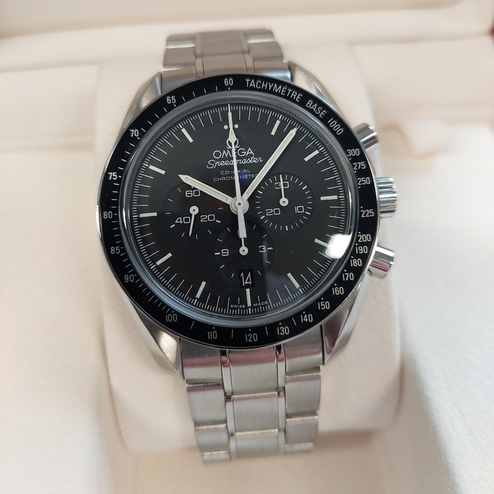 Omega_Speedmaster_Moonwatch_31130445001002_Tweedehands_93650-1041_Juwelier_Clem_Vercammen-15.jpg