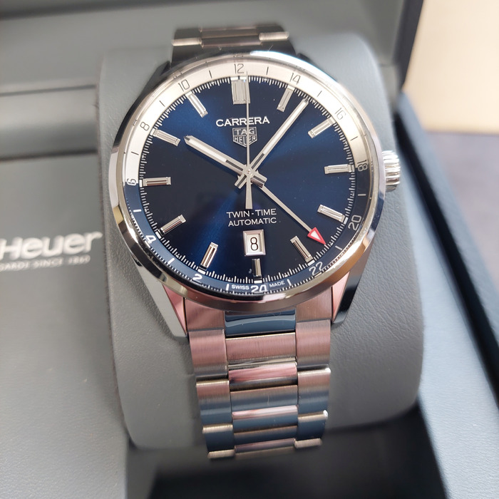 Tag_Heuer_Carrera_Twin_Time_WBN201A.BA640_Tweedehands_94029-1047_Juwelier_Clem_Vercammen-16.jpg