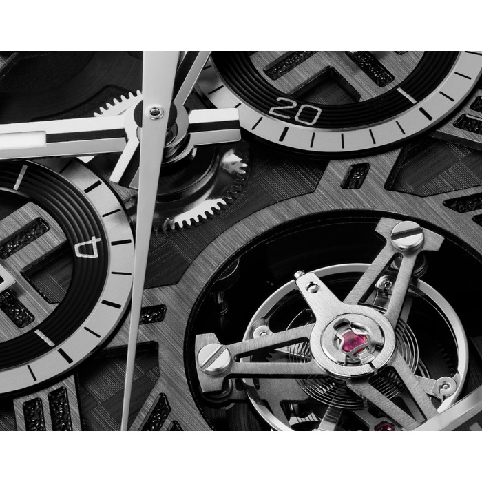 Tag_Heuer_Carrera_Chronograph_Tourbillon_extreme_sport_CBU5080_FT6272_1.jpg