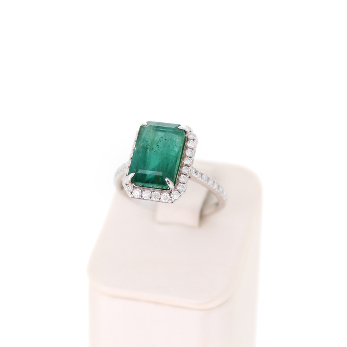 Ring_Witgoud_Briljant_Kleursteen_Tweedehands_92968-2352_Juwelier_Clem_Vercammen.jpg