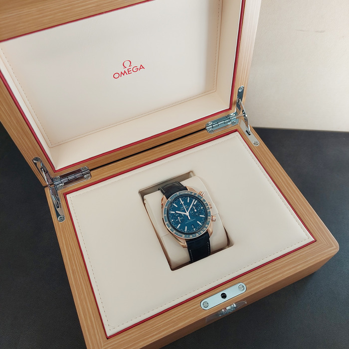 Omega_Speedmaster_Racing_32953445103001_Tweedehands_94290-1050_Juwelier_Clem_Vercammen-23.jpg