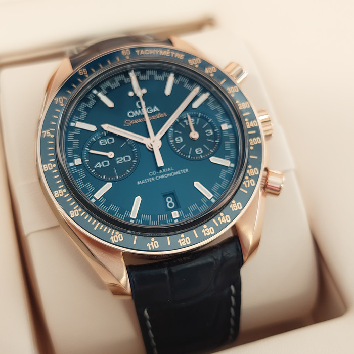Omega_Speedmaster_Racing_32953445103001_Tweedehands_94290-1050_Juwelier_Clem_Vercammen-25.jpg