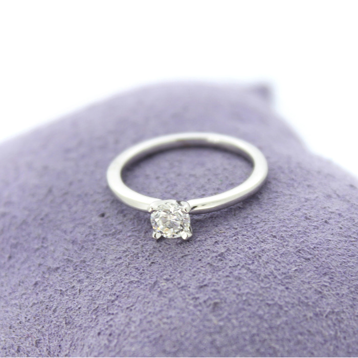 Ring_Witgoud_18K_Briljant_Tweedehands_94873-2383_Juwelier_Clem_Vercammen-9.jpg