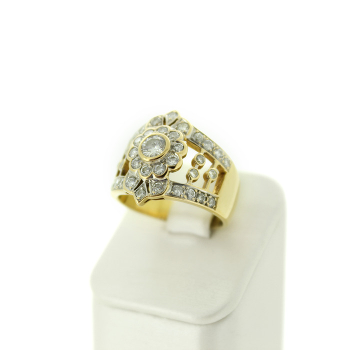 Ring_Geelgoud_18K_Briljant_Tweedehands_95021-2389_Juwelier_Clem_Vercammen-2.jpg