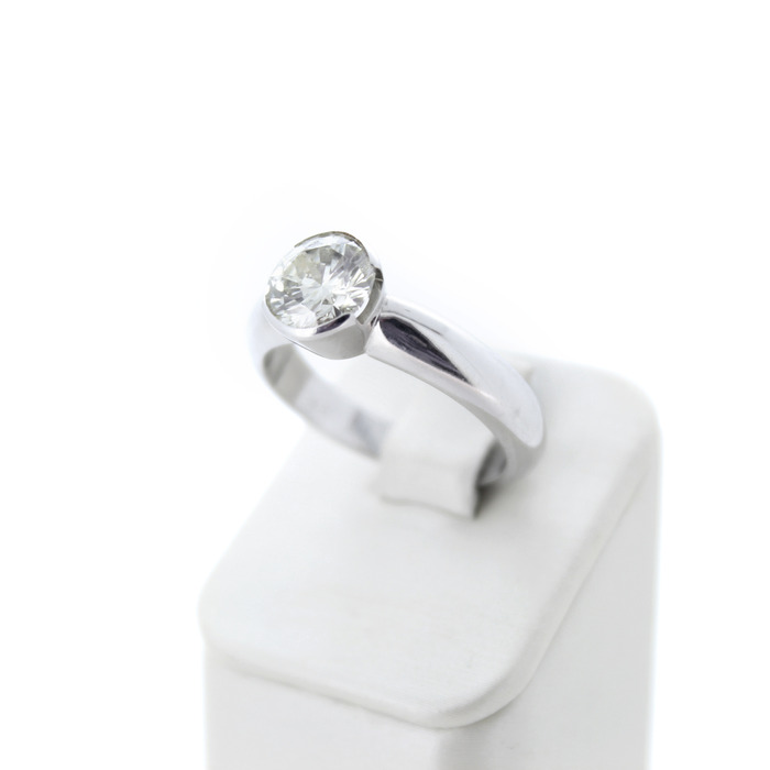 Ring_Witgoud_18K_Briljant_Tweedehands_94892-2377_Juwelier_Clem_Vercammen-3.jpg
