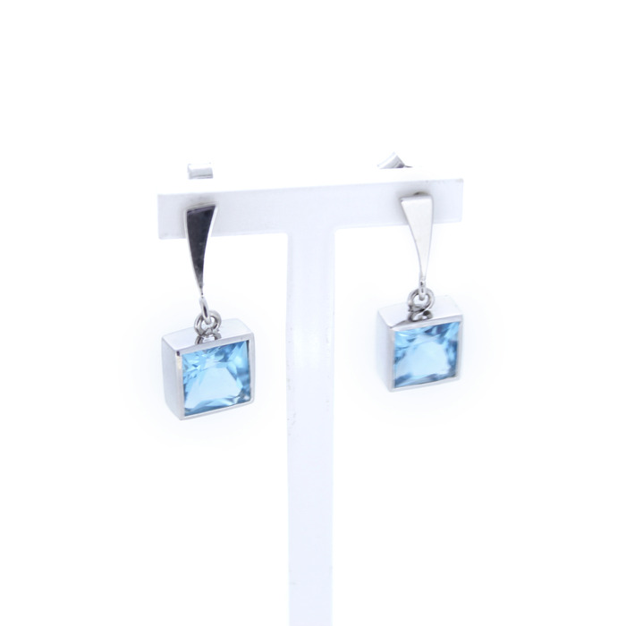 Oorbellen_Witgoud_18K_Topaas_Tweedehands_95209-2394_Juwelier_Clem_Vercammen-5.jpg