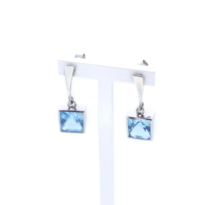 Oorbellen_Witgoud_18K_Topaas_Tweedehands_95209-2394_Juwelier_Clem_Vercammen-3.jpg