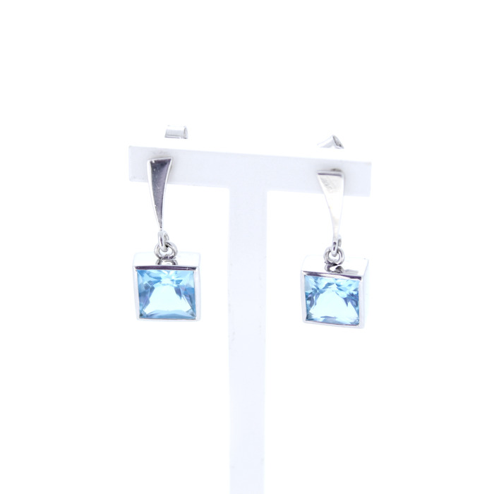 Oorbellen_Witgoud_18K_Topaas_Tweedehands_95209-2394_Juwelier_Clem_Vercammen-6.jpg
