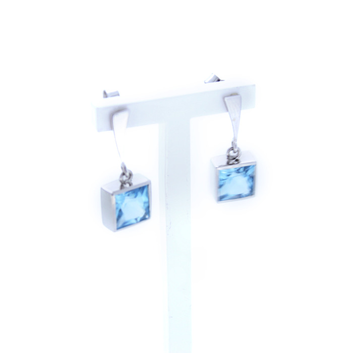 Oorbellen_Witgoud_18K_Topaas_Tweedehands_95209-2394_Juwelier_Clem_Vercammen-8.jpg