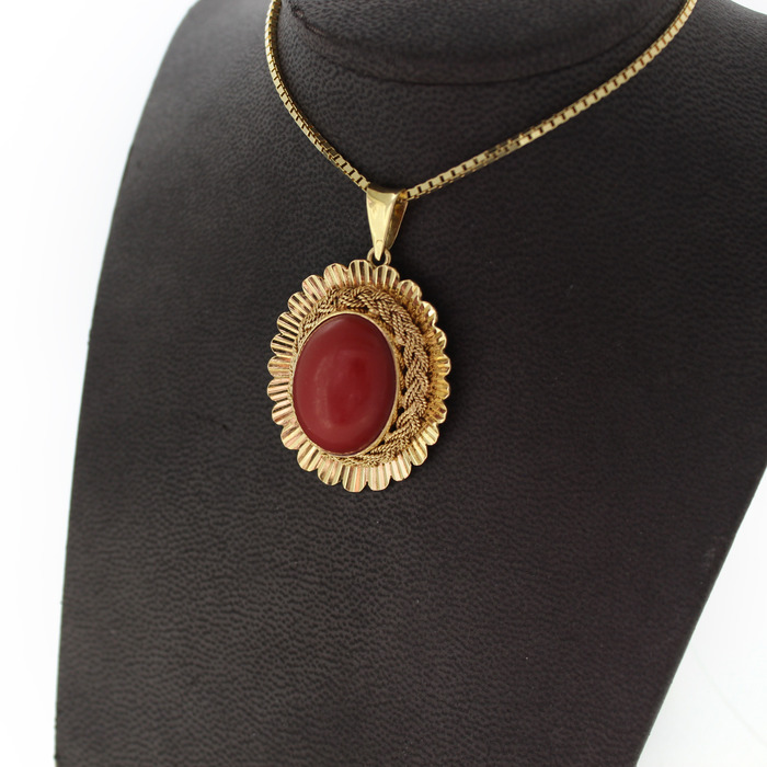 Ketting_Met_Hanger_Koraal_geelgoud_Tweedehands_95576-2400_Juwelier_clem_Vercammen-4.jpg