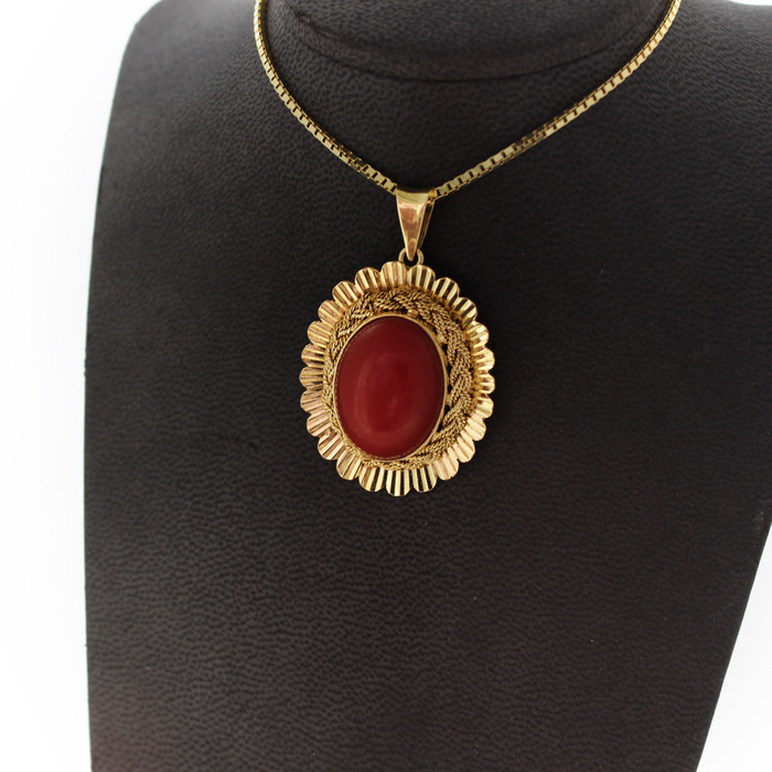 Ketting_Met_Hanger_Koraal_geelgoud_Tweedehands_95576-2400_Juwelier_clem_Vercammen-3.jpg