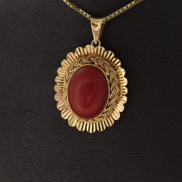 Ketting_Met_Hanger_Koraal_geelgoud_Tweedehands_95576-2400_Juwelier_clem_Vercammen-2.jpg