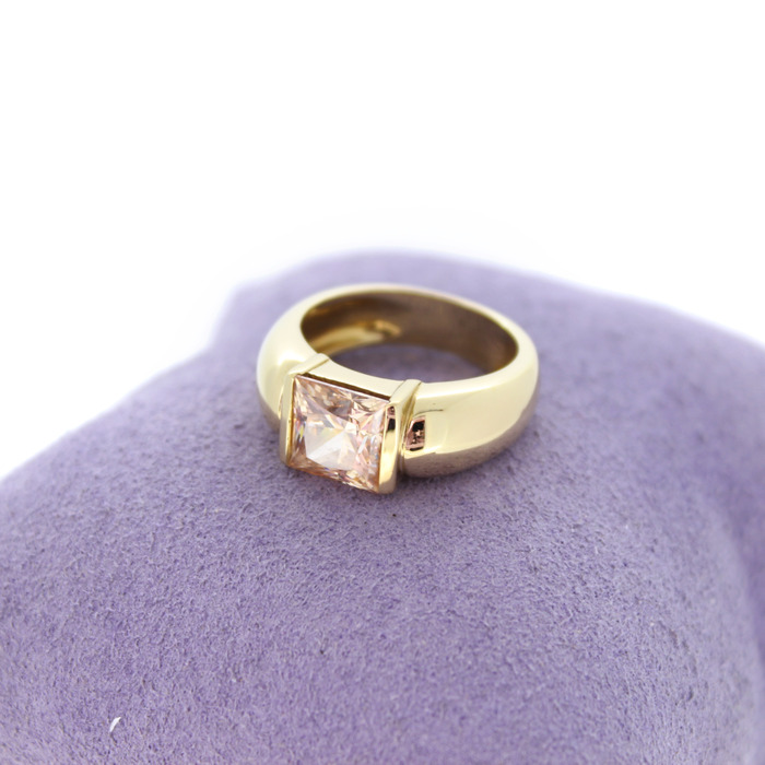 Ring_geelgoud_Rose_Quartz_Tweedehands_95099-2399_Juwelier_Clem_Vercammen-9.jpg