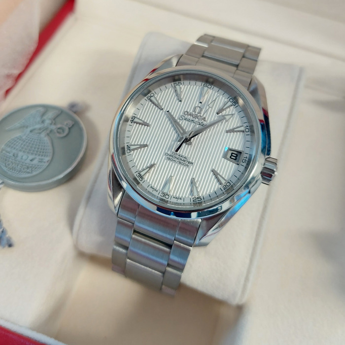Omega_Seamaster_Aquaterra_23110392102001_Tweedehands_95402-1079_Juwelier_Clem_Vercammen-20.jpg