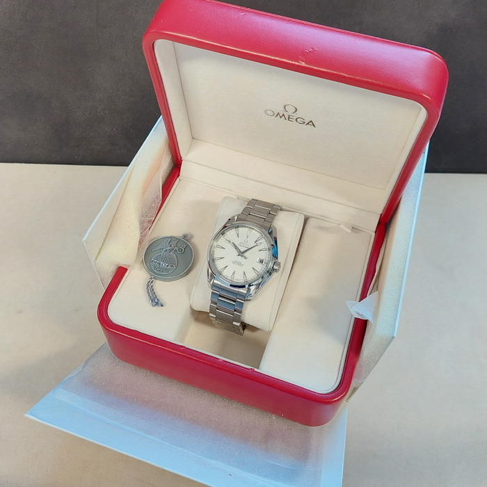 Omega_Seamaster_Aquaterra_23110392102001_Tweedehands_95402-1079_Juwelier_Clem_Vercammen-18.jpg