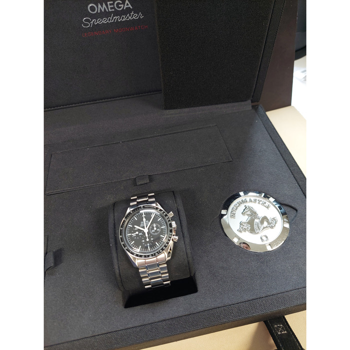 Omega_Speedmaster_Moonwatch_31130423001005_Tweedehands_94796-1069_Juwelier_Clem_Vercammen-19.jpg