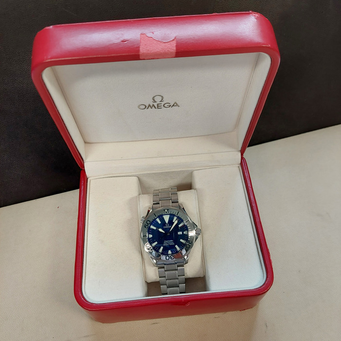 Omega_Seamaster_22558000_Tweedehands_94849-1060_Juwelier_Clem_Vercammen-11.jpg