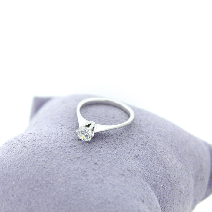 Ring_Solitair_Witgoud_18K_Briljant_Tweedehands_95410-2407_Juwelier_Clem_Vercammen-10.jpg