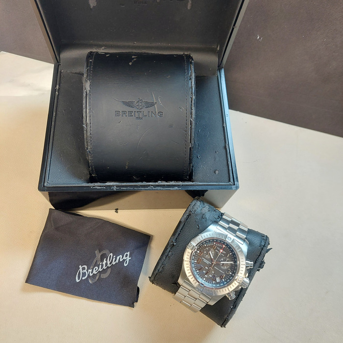 Breitling_Avenger_Seawolf_A73390_Tweedehands_95439-1078_Juwelier_Clem_Vercammen-14.jpg