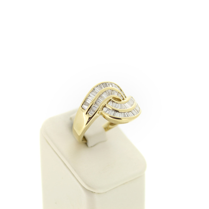 Ring_Geelgoud_Baguetten_Tweedehands_95799-2413_Juwelier_Clem_Vercammen-5.jpg