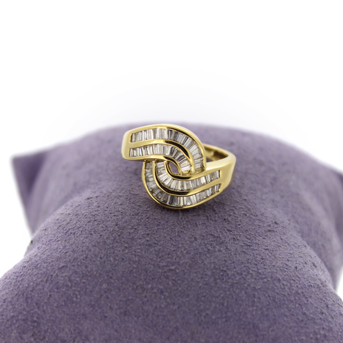 Ring_Geelgoud_Baguetten_Tweedehands_95799-2413_Juwelier_Clem_Vercammen-6.jpg
