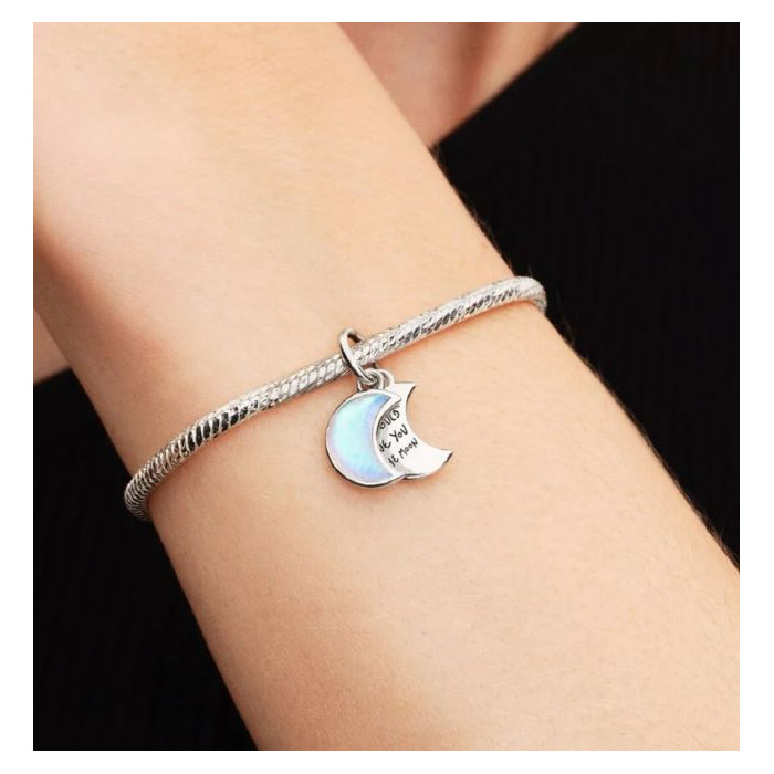 273333_01_Pandora_Moon_Moonstone_Iridescent_Glass_794272C01_Juwelier_Clem_Vercammen-2.jpg