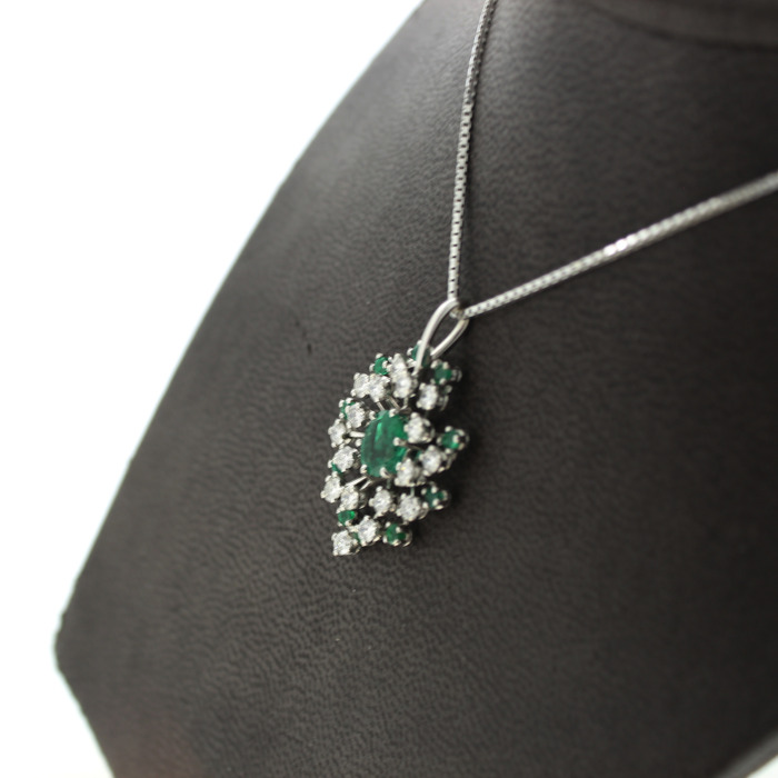 Ketting_Hanger_Smaragt_Witgoud_18K_Briljanten_Tweedehands_96102-2427_Juwelier_Clem_vercammen-6.jpg