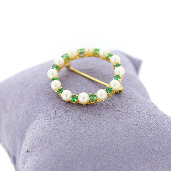 Broche_Parels_Smaragd_Geelgoud_18K_Tweedehands_96107-2429_Juwelier_Clem_Vercammen.jpg