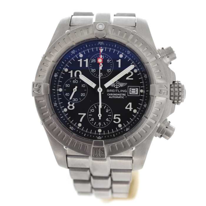 Breitling_Avenger_E13360_Titanium_Tweedehands_94893-1085_Juwelier_Clem_vercammen-3.jpg
