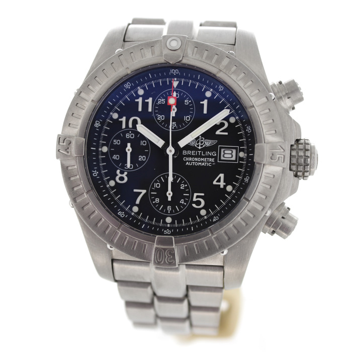Breitling_Avenger_E13360_Titanium_Tweedehands_94893-1085_Juwelier_Clem_vercammen-2.jpg