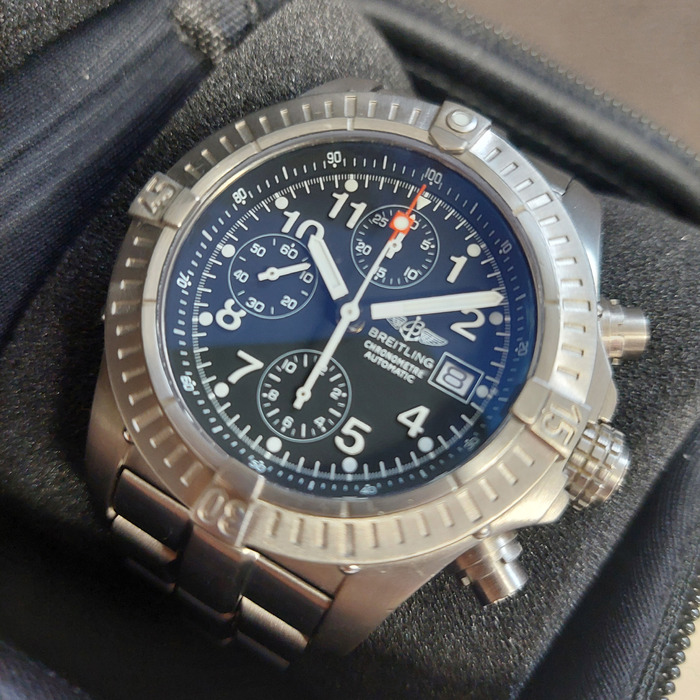 Breitling_Avenger_E13360_Titanium_Tweedehands_94893-1085_Juwelier_Clem_vercammen-18.jpg