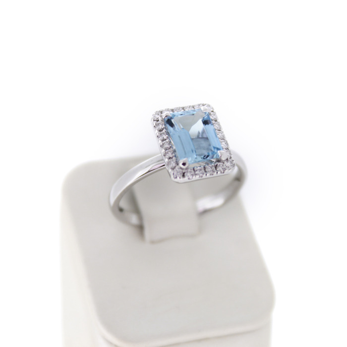Ring_Witgoud_18K_Aquamarijn_Briljanten_Tweedehands_96559-2446_Juwelier_Clem_Vercammen-3.jpg