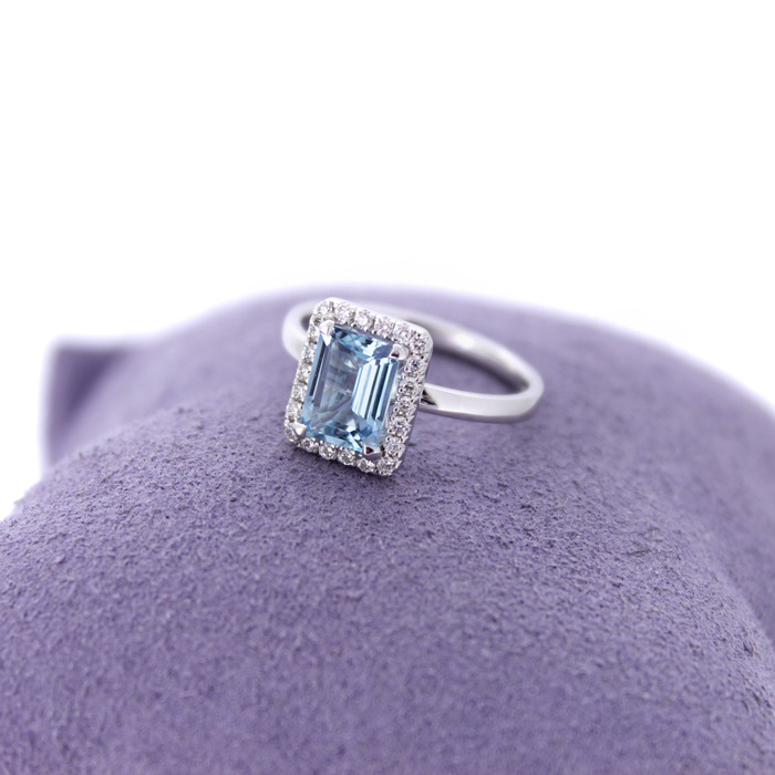 Ring_Witgoud_18K_Aquamarijn_Briljanten_Tweedehands_96559-2446_Juwelier_Clem_Vercammen-8.jpg