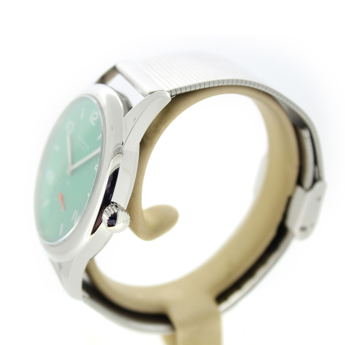Nomos_Club_Campus_Electric_Green_715_Tweedehands_96244-1087_Juwelier_Clem_Vercammen-5.jpg