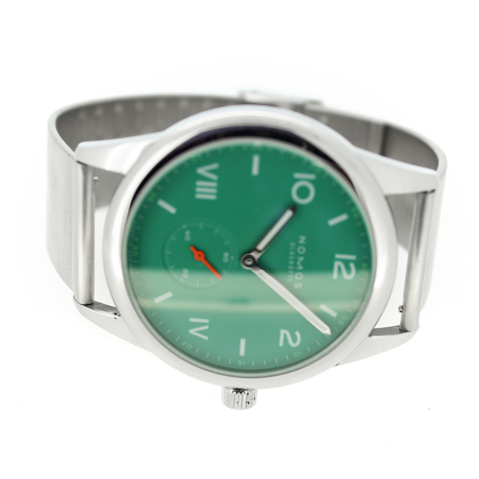 Nomos_Club_Campus_Electric_Green_715_Tweedehands_96244-1087_Juwelier_Clem_Vercammen-11.jpg