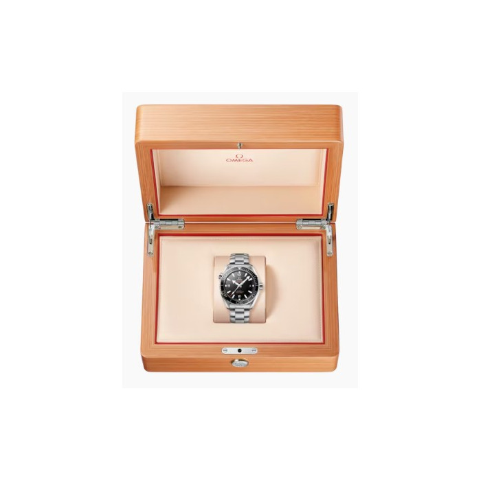 247894_01_Omega_Seamaster_Planet_Ocean_21530442101001_Juwelier_Clem_Vercammen_2.jpg