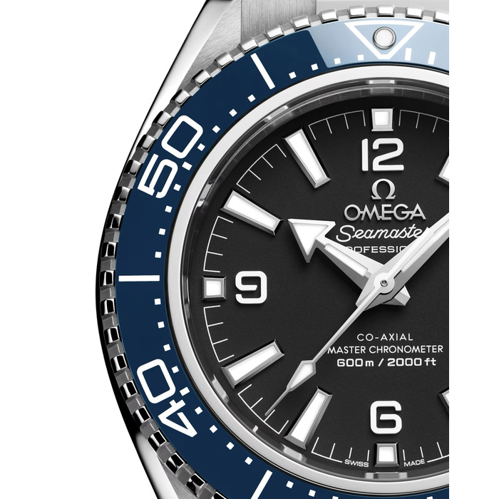 273789_01_Omega_Seamaster_Planet_Ocean_21732422101002_Juwelier_Clem_Vercammen_4.jpg