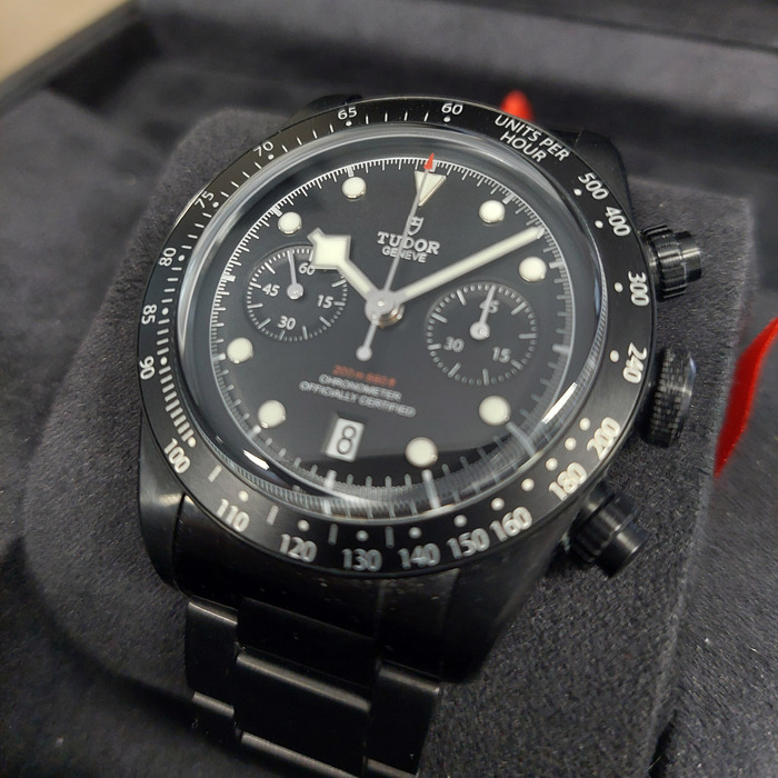 Tudor_Black_Bay_Chrono_Dark_79360DK_Limited_Edition_Tweedehands_96883-1092_Juwelier_Clem_Vercammen-21.jpg