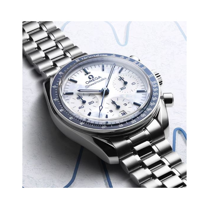 273995_01_Omega_Speedmaster_Milaan_Cortina_2026_52230385004001_Juwelier_Clem_Vercammen-6.jpg
