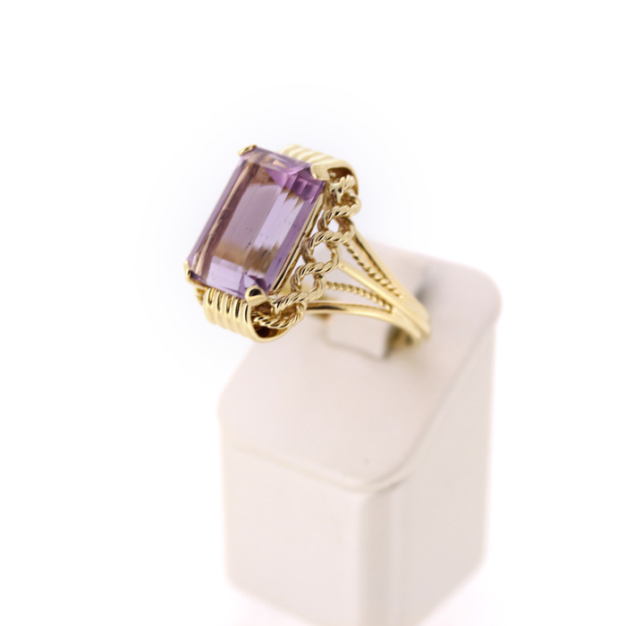 Ring_Geelgoud_18K_Amethist_Tweedehands_65807-2468-3.jpg