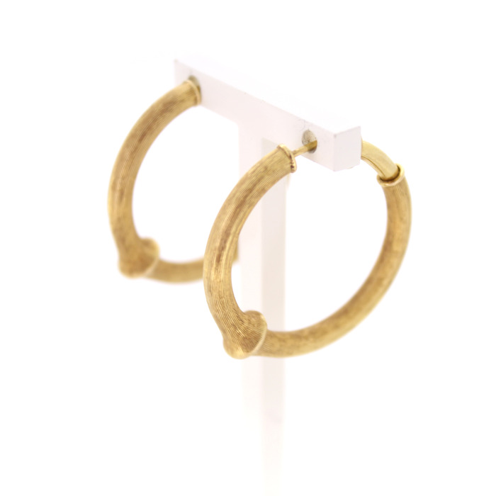 Oorringen_Ole_Lynggaard_RefA3042-401_Geelgoud_18K_Tweedehands_81800-3001_Juwelier_Clem_Vercammen.jpg