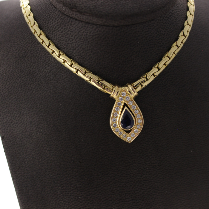 Collier_Geelgoud_18K_Briljanten_Saffier_Tweedehands_97598-3004_Juwelier_Clem_Vercammen-3.jpg