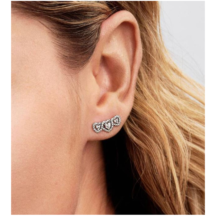 274601_01_Pandora_Triple_Heart_Stud_Earrings_294411C01_Juwelier_Clem_Vercammen-2.jpg