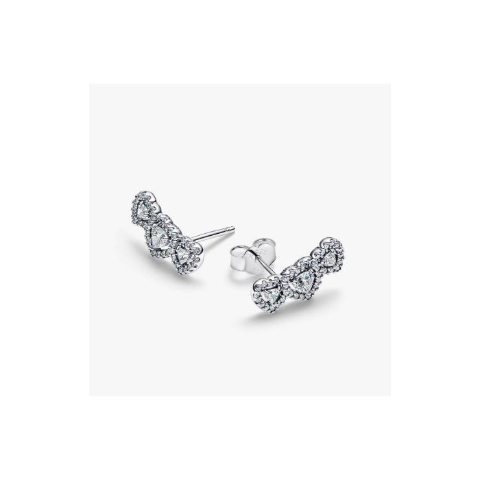 274601_01_Pandora_Triple_Heart_Stud_Earrings_294411C01_Juwelier_Clem_Vercammen-4.jpg