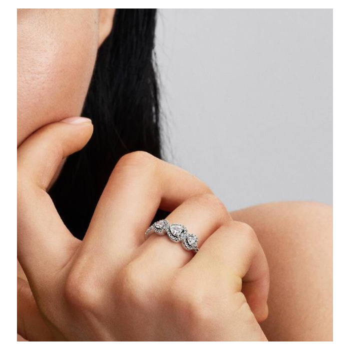 274605_01_Pandora_Triple_Heart_Ring_194413C01_Juwelier_Clem_Vercammen-2.jpg